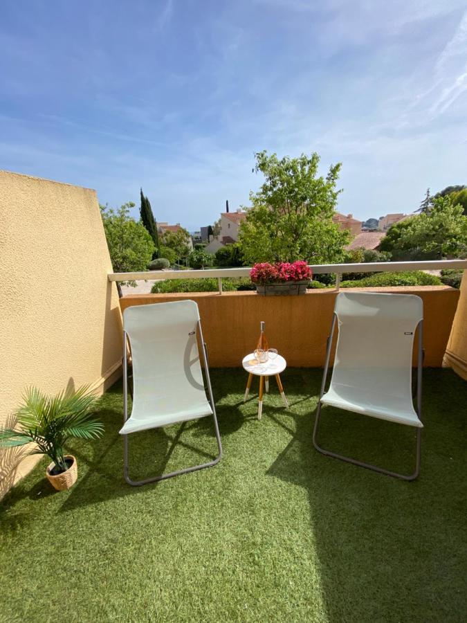 Superbe Appartement Avec Grande Terrasse Carqueiranne Dış mekan fotoğraf